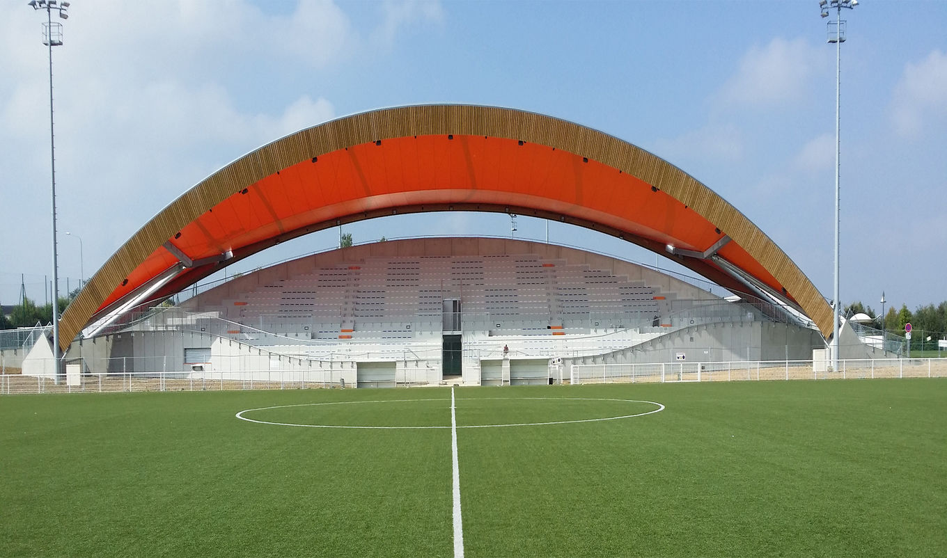 Realisation Tribune Du Stade De Cergy Pontoise